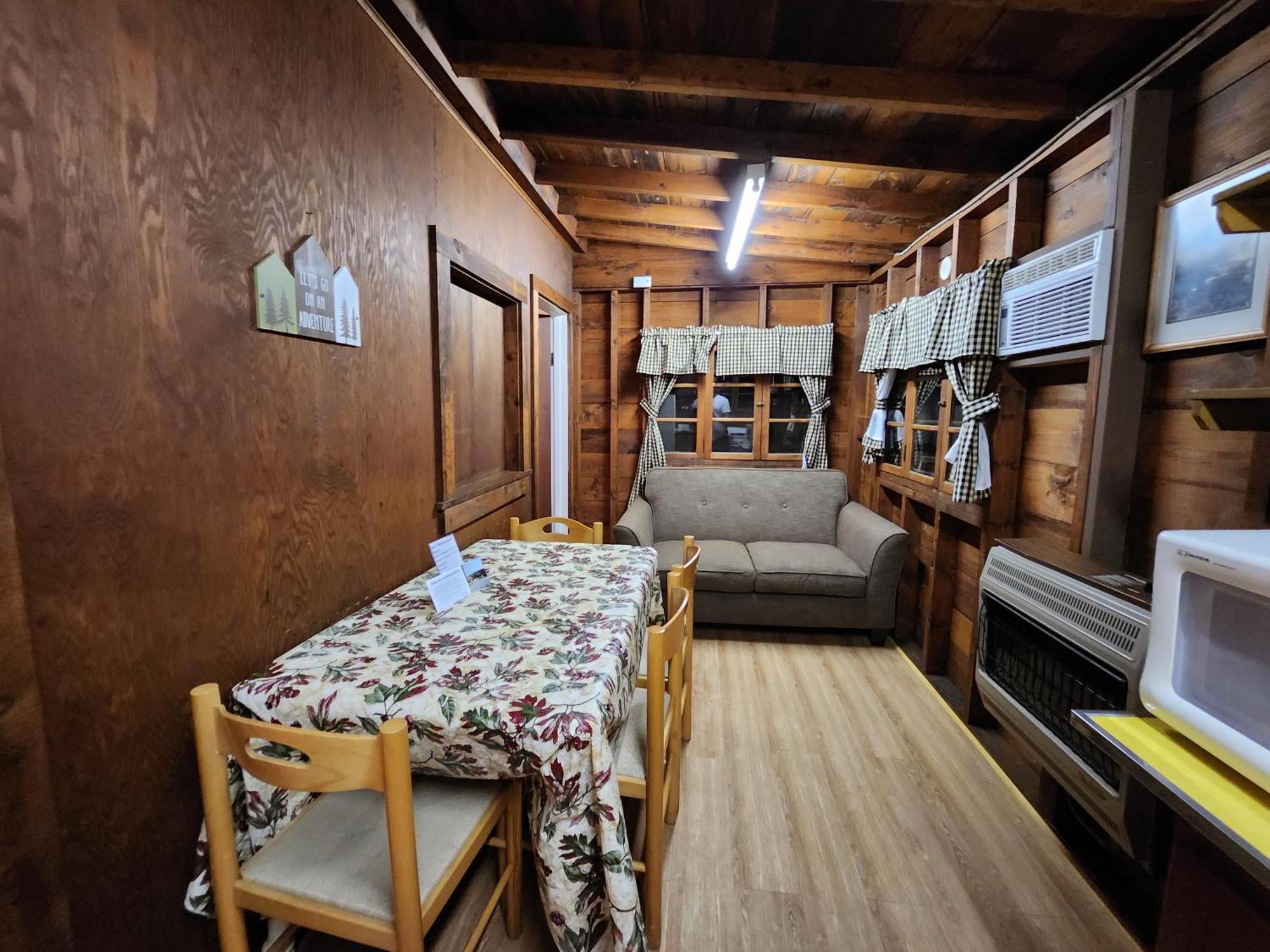 Moreno'S Adirondack Cabins Saranac Lake Εξωτερικό φωτογραφία